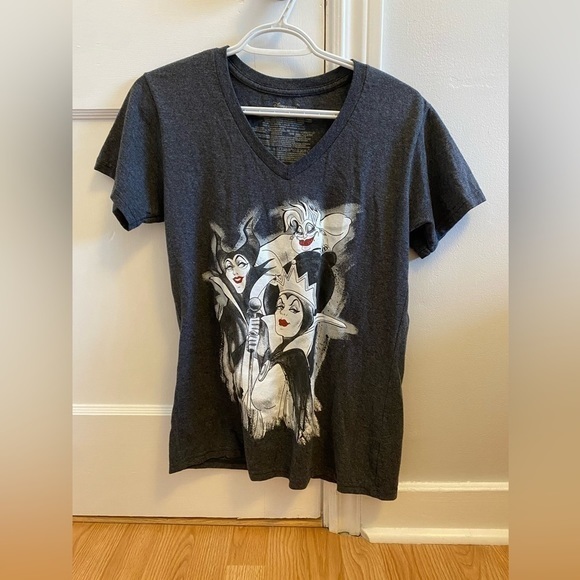 🍍 3/30 Disney size large - Picture 1 of 4